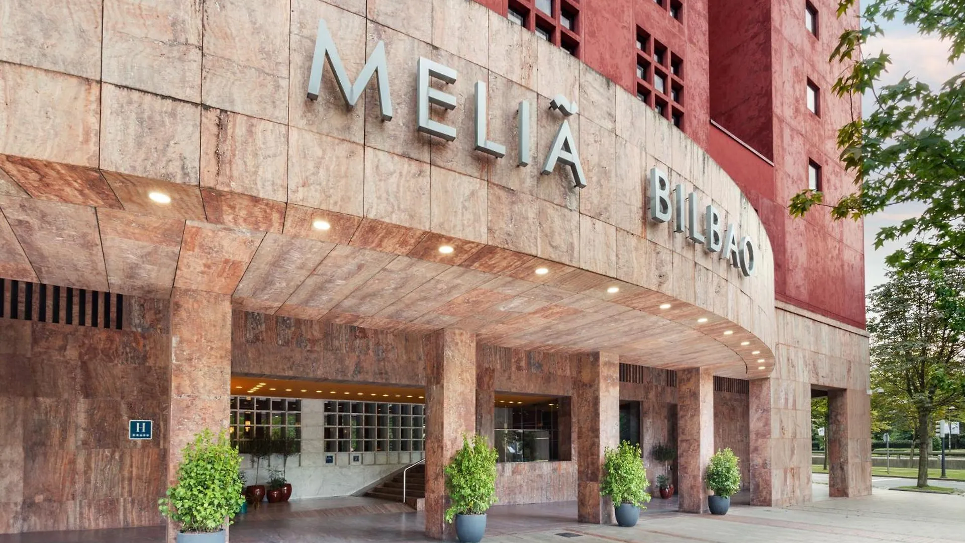 Hotel Melia Μπιλμπάο 5*,