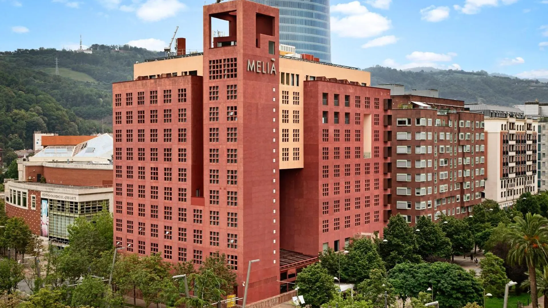 Hotel Melia Bilbao 5*,